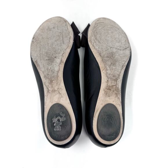 LOUIS VUITTON Popi Brown Leather Ballet Flats with Monogram Bow Size 36 US 6 - Picture 9 of 12